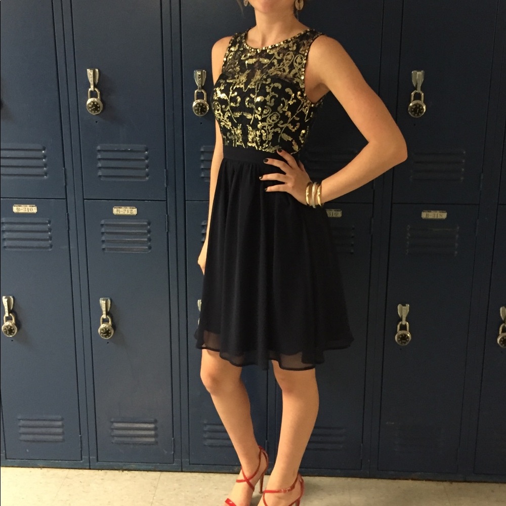 Navy blue and gold Bee darlin Homecoming Dress - Picture 3 of 5